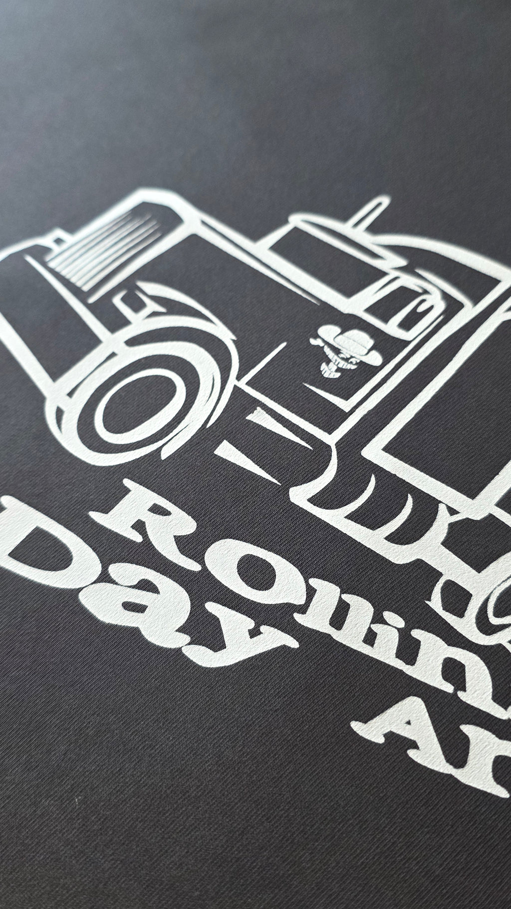 ROLLING RIGHT TEE